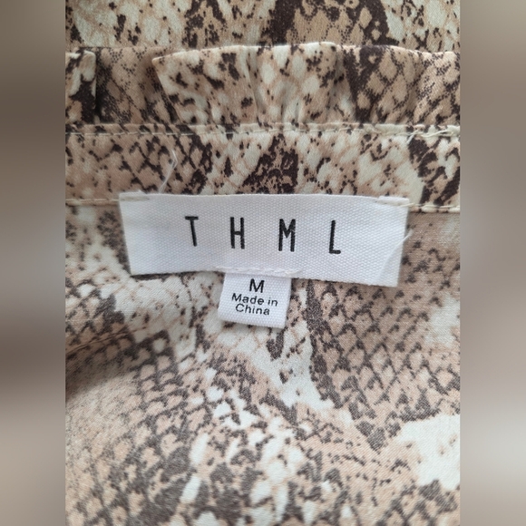 THML Snake Print Maxi Dress Size M | Boho Chic Sleeveless Ruffle Detail Tiered - Picture 7 of 9